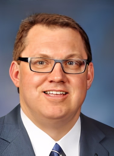 DR. ROBERT E. NAKKEN